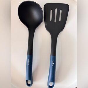 Nutrichef Black and Blue Kitchen Utensil Set